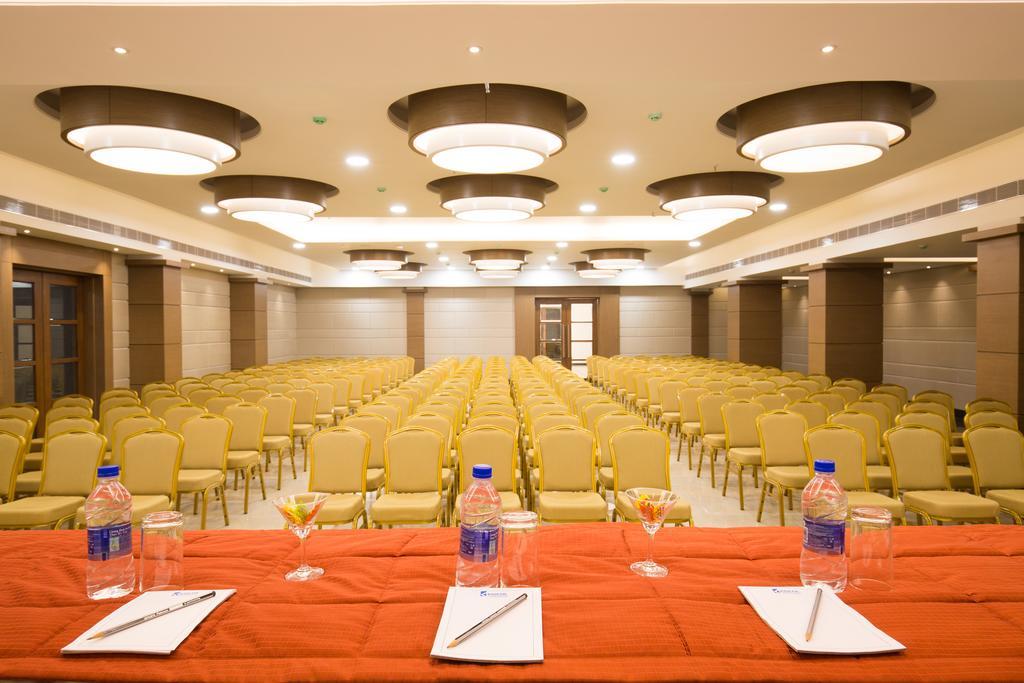 Kiscol Grands Hotel Coimbatore Esterno foto